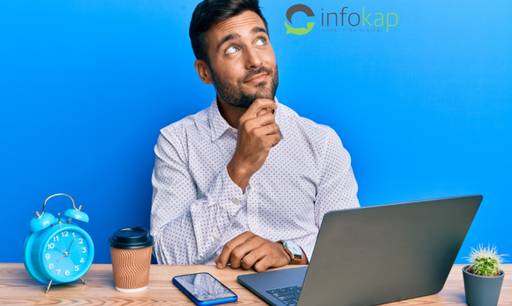 Marketing Digital Funciona Mesmo? É bem provável que essa pergunta já tenha passado pela sua mente ou talvez ainda esteja nela devido a grande variedade de gurus do marketing digital, coachs, entre outros que prometem fazer e acontecer, oferecendo resultados extraordinários. Muitos profissionais migraram para essa área nos últimos anos - principalmente no começo da pandemia do coronavírus - até mesmo como uma opção para fazer renda extra, e fizeram essa transição com foco em um único objetivo: ganhar dinheiro. Isso nos faz pensar se o marketing digital atualmente é tudo isso mesmo que dizem e se estamos preparados para lidar com ele. Nós da Infokap acreditamos que o marketing digital seja tudo isso e mais um pouco! Mas como toda ferramenta, ele precisa de mãos experientes para se obter bons resultados, seja qual for o segmento trabalhado. Ao optar por contratar uma agência especializada em marketing digital é possível contar com muitos fatores positivos, como: Competência e expertise de mercado. Acesso a automações e tecnologias como aliadas. Especialistas em áreas diversas: marketing, mídia, planejamento, copywriting, branding, design, desenvolvimento de sistemas e apps, entre outros. Melhor custo-benefício (comprovadamente é mais vantajoso investir em uma agência a construir uma equipe interna). Melhor calibragem e desempenho das campanhas publicitárias online. Estratégias focadas em performance e resultados reais. O Mercado de Marketing Digital O crescimento do consumo pelo digital tem crescido cada vez mais. E não irá parar! De acordo com especialistas, com a pandemia em 2020, o avanço tecnológico estimado em 5 anos aconteceu em 6 meses e, desde então, tudo mudou. O mercado digital nunca esteve tão bem. A saída, para muitas empresas não fecharem de vez, foi investir no digital, o que inclusive mudou completamente na vida de muitos. Foi preciso se reinventar e a internet tem sido base para diversos investimentos, sejam eles por plataformas, sites, redes, etc. Quanto mais usuários (pessoas) você encontra na rede, melhor é para investir e mais o marketing digital ajuda você a vender pelas redes sociais. Empresas de pequeno, médio e grande porte que desejam resultados, precisam desenvolver a consciência de que é necessário investir uma quantia inteligente de dinheiro, seja no curto, médio ou longo prazo. E essa consciência investidora deve estar presente para definir quais são os objetivos e as estratégias a serem traçadas para atingi-los. Infelizmente, existe muita teoria e conversa fiada de pessoas que afirmam ter encontrado dinheiro fácil e rápido nesse mercado. Na prática, o marketing digital pode sim, se tornar a ferramenta de milhões, mas para isso é preciso considerar como ele será explorado, ser estudado, fazer projeções e planejar o tempo, resultados a serem alcançados e seguir as etapas necessárias até o pódio final. Sem promessas furadas ou receitas infalíveis de sucesso, vamos listar abaixo alguns motivos fundamentais para você investir em uma agência de marketing digital especialista como a Infokap e levar essa ferramenta de transformação de resultados para dentro da sua empresa ainda hoje! 1) Objetivos, Estratégias e Resultado Contratar os serviços de marketing digital através de uma agência especializada, sem dúvida, é o pontapé inicial mais confiável para ingressar nesse universo com a segurança de que sua empresa não cairá em golpes e falsas promessas. Através do conhecimento e a experiência de uma agência certificada, você poderá expor seus objetivos e, juntos, definirem estratégias com mais certeza. Como já mencionamos, investir em ações de marketing digital exige tempo, paciência e claro, investimentos. Além desses três fatores, existem alguns passos importantes a serem respeitados como: planejamento, execução, aprovações, análises e relatórios detalhados sobre cada ação tomada, mas exite algo melhor do que contar com quem já entende do assunto? 2) Atendimento Personalizado! Uma agência de marketing digital conta com profissionais especialistas em diferentes áreas, fazendo com que a troca de experiências flua ainda mais. Essa troca de informações é fundamental, principalmente, na definição de quais serão as melhores estratégias, avaliando os prós e contras de cada uma. Uma agência com visão abrangente de mercado tende a trazer mais inovações e conteúdos exclusivos, produzidos por equipe multidisciplinar e focada em resultados. 3) Redução de Custos Ao contratar uma agência, você reduz os custos mensais, já que passa a contar com uma equipe multidisciplinar, o que é altamente eficaz para a gestão do marketing da sua empresa. Com isso, é possível encontrar o equilíbrio entre custo e qualidade, investindo no que realmente importa para o seu tipo de negócio e suas possibilidades. 4) Investir em Marketing Digital é Investimento a Longo Prazo Marketing digital é, sobretudo, um investimento a longo prazo. Um trabalho minucioso, pensado para atingir um ou mais públicos específicos, que pode levar tempo até alcançar o resultado desejado. Não existe receita ou fórmula pronta para o sucesso. É preciso ser um aliado do tempo. Uma dica que damos sempre para nossos clientes é: tenha calma, cuidado com os gurus milagrosos da internet e confie apenas em profissionais da área. Assim, você poderá se sentir mais seguro(a) e sua empresa estará em boas mãos. Analisando todos estes pontos, a resposta para muitas dúvidas acerca do marketing digital pode ser resumida em: sim, o marketing digital funciona de verdade e não é furada! Com boas práticas e expectativas de resultados reais, ele pode trazer excelentes performances quando aplicadas com confiança e comprometimento. E como já mencionamos, não basta apenas escolher ser digital, é preciso escolher uma agência de qualidade, que ofereça em sua expertise, uma estrutura completa para transformação digital do seu negócio. A história da Infokap Marketing Digital começou 2015, e temos uma carteira de clientes satisfeitos com nossos serviços, que conseguiram bons resultados em seus negócios com a nossa ajuda. Somos uma empresa de serviços exclusivamente digitais dedicada à criação de estratégias que entregam resultados reais! Entre em contato conosco e faça com que sua marca alcance excelentes resultados com o marketing digital